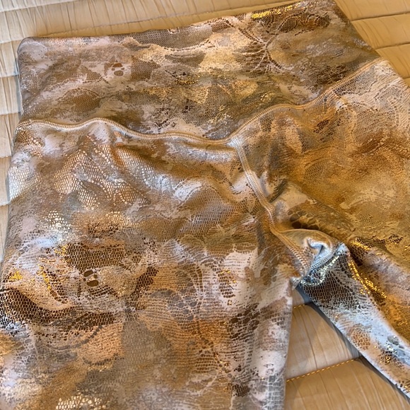 Athleta gilded gold leggings - Picture 7 of 8